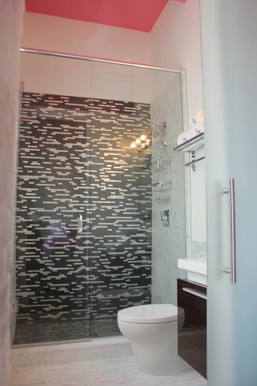 Baystreet Hotel/Motel Toronto Bagian luar foto