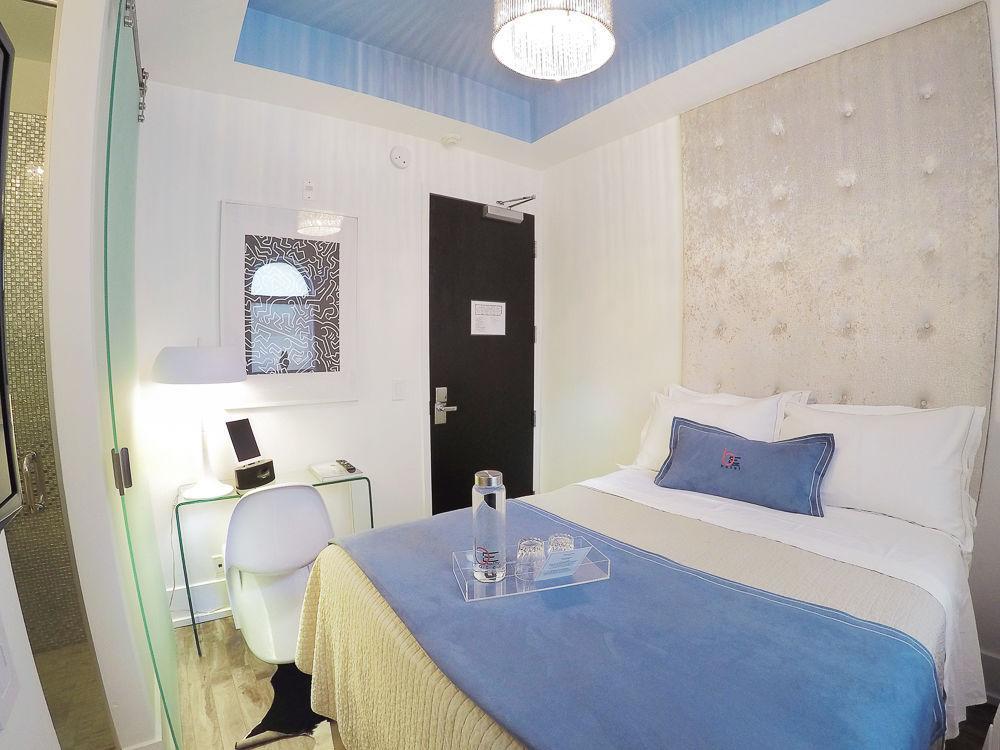 Baystreet Hotel/Motel Toronto Bagian luar foto